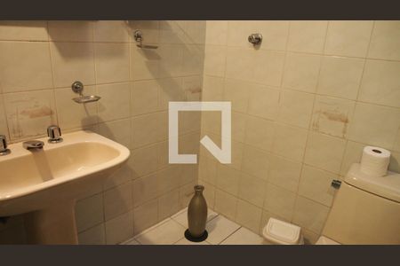 Casa à venda com 184m², 3 quartos e 3 vagasBanheiro