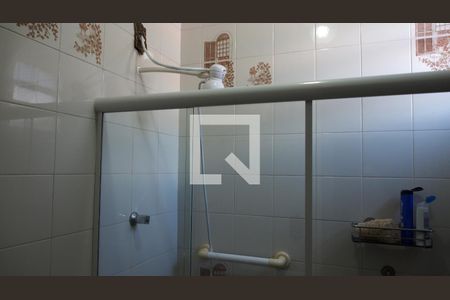 Casa à venda com 184m², 3 quartos e 3 vagasSuíte