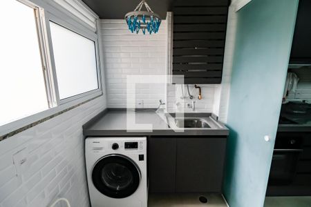 Apartamento à venda com 184m², 3 quartos e 3 vagas Apartamento à venda com 184m², 3 quartos e 3 vagasDetalhe da area de serviço