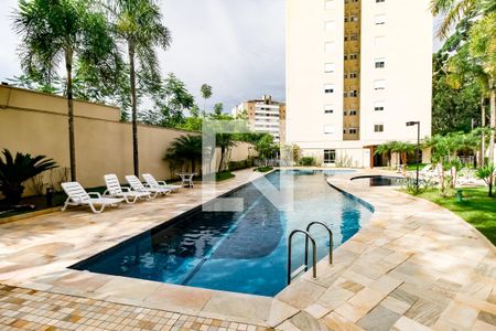 Apartamento à venda com 184m², 3 quartos e 3 vagas Apartamento à venda com 184m², 3 quartos e 3 vagasÁrea comum - Piscina