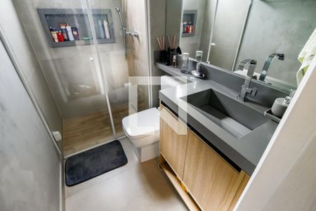 Apartamento à venda com 184m², 3 quartos e 3 vagas Apartamento à venda com 184m², 3 quartos e 3 vagasBanheiro da Suíte 1
