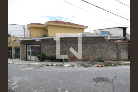 Casa à venda com 90m², 2 quartos e 2 vagasFachada