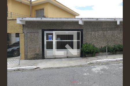 Casa à venda com 90m², 2 quartos e 2 vagasFachada