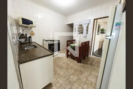 Casa à venda com 90m², 2 quartos e 2 vagas Casa à venda com 90m², 2 quartos e 2 vagasCozinha