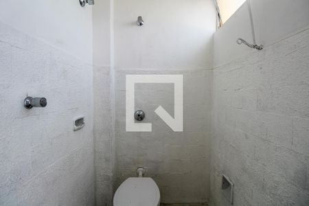 Apartamento para alugar com 84m², 2 quartos e sem vaga Apartamento para alugar com 84m², 2 quartos e sem vagaBanheiro de Serviço