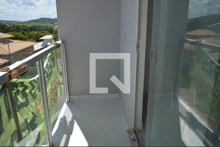 Casa de condomínio à venda com 150m², 3 quartos e 2 vagasVaranda