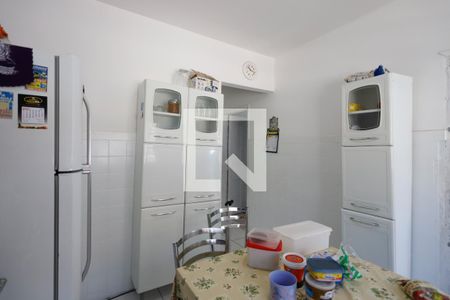 Casa para alugar com 120m², 2 quartos e 2 vagasCozinha