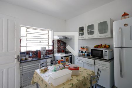 Casa para alugar com 120m², 2 quartos e 2 vagasCozinha