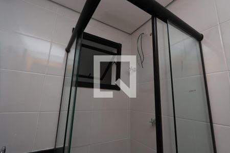 Banheiro de apartamento para alugar com 1 quarto, 28m² em Vila Lucia, São Paulo