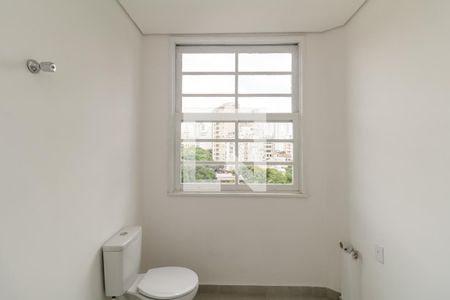 Banheiro de kitnet/studio para alugar com 1 quarto, 24m² em Santa Cecilia, São Paulo