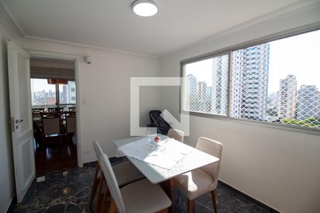 Apartamento à venda com 213m², 4 quartos e 4 vagasCopa