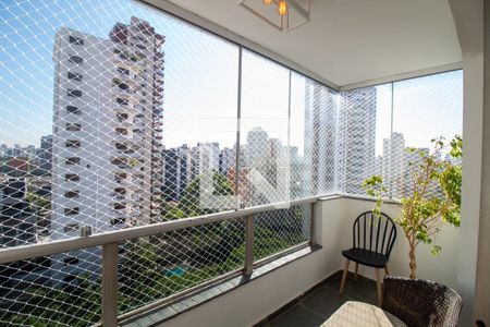 Apartamento à venda com 213m², 4 quartos e 4 vagasTerraço Sala de Jantar