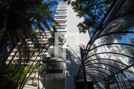 Apartamento à venda com 213m², 4 quartos e 4 vagasFachada