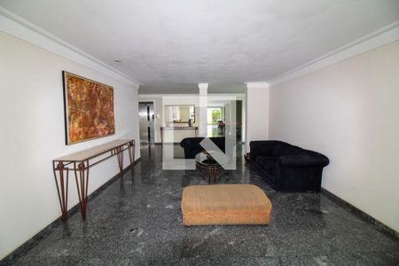 Apartamento à venda com 213m², 4 quartos e 4 vagasHall social