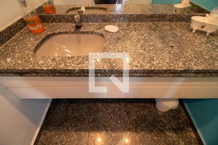 Apartamento à venda com 213m², 4 quartos e 4 vagasLavabo