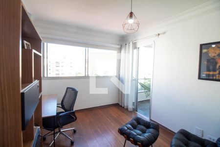 Apartamento à venda com 213m², 4 quartos e 4 vagasEscritório