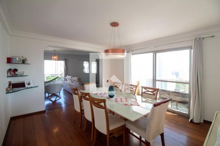 Apartamento à venda com 213m², 4 quartos e 4 vagasSala de Jantar