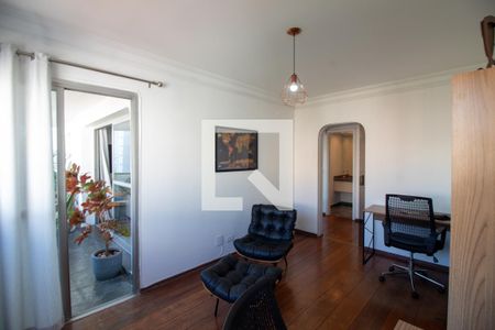 Apartamento à venda com 213m², 4 quartos e 4 vagasEscritório