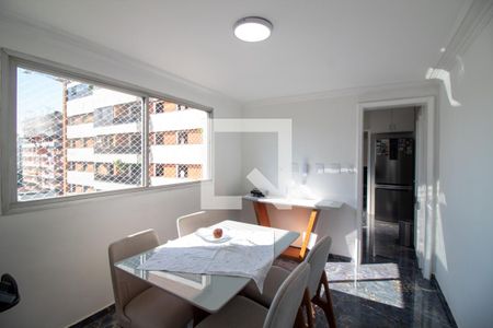 Apartamento à venda com 213m², 4 quartos e 4 vagasCopa