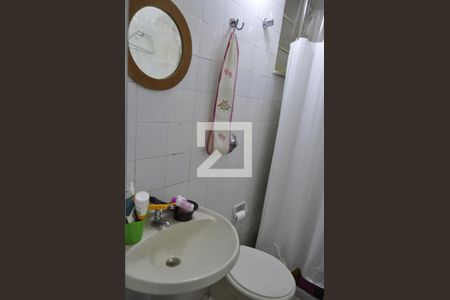 Casa à venda com 350m², 3 quartos e 4 vagasBanheiro - Anexo