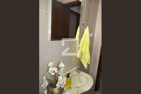 Casa à venda com 350m², 3 quartos e 4 vagasBanheiro 2 -  2°Andar