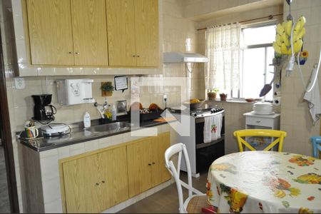 Casa à venda com 350m², 3 quartos e 4 vagasCozinha 2° Andar