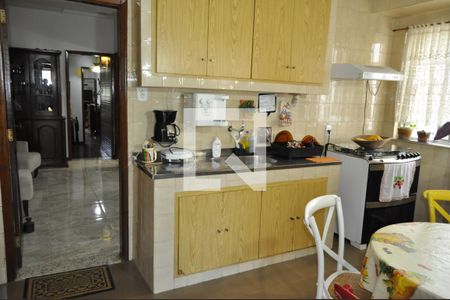 Casa à venda com 350m², 3 quartos e 4 vagasCozinha 2° Andar