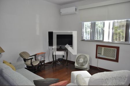 Casa à venda com 350m², 3 quartos e 4 vagasSala 2°Andar