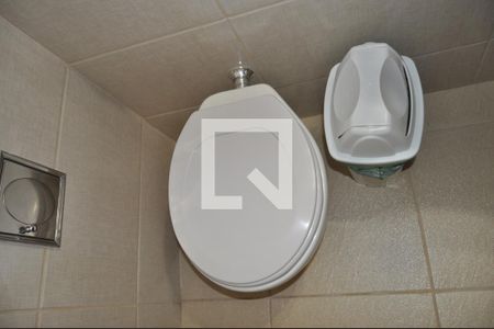 Casa à venda com 350m², 3 quartos e 4 vagasBanheiro 2 -  2°Andar