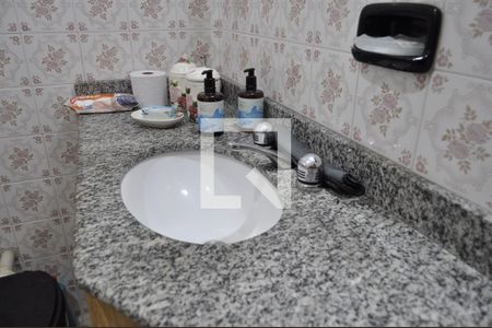 Casa à venda com 350m², 3 quartos e 4 vagasBanheiro Quarto casa 2