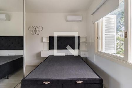 Dormitório de apartamento para alugar com 1 quarto, 47m² em Jardim do Salso, Porto Alegre
