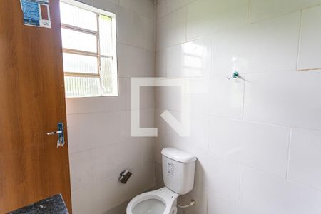 Banheiro Social de kitnet/studio para alugar com 1 quarto, 16m² em Esplanada, Belo Horizonte