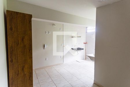 Quarto  de kitnet/studio para alugar com 1 quarto, 16m² em Esplanada, Belo Horizonte