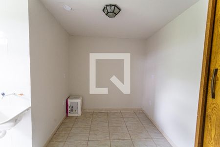 Quarto  de kitnet/studio para alugar com 1 quarto, 16m² em Esplanada, Belo Horizonte