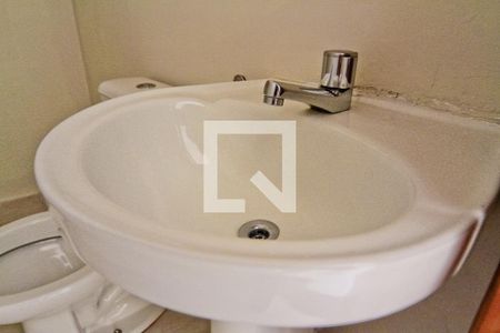 Lavabo de casa para alugar com 3 quartos, 100m² em Parque Itaberaba, São Paulo