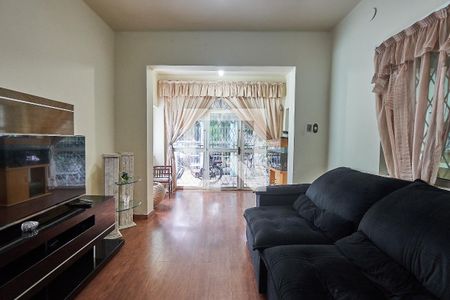 Sala de casa à venda com 3 quartos, 250m² em Grajaú, Rio de Janeiro