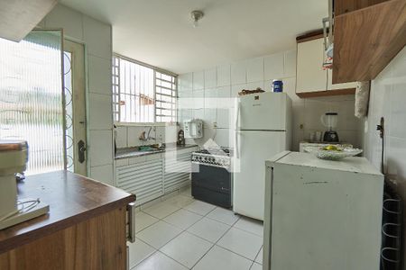 Casa à venda com 250m², 3 quartos e 2 vagas Casa à venda com 250m², 3 quartos e 2 vagasCozinha