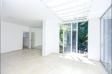 Sala de casa à venda com 4 quartos, 356m² em Perdizes, São Paulo