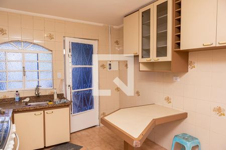 Casa para alugar com 120m², 2 quartos e 1 vagaCozinha