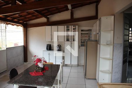 Casa para alugar com 110m², 4 quartos e 4 vagasQuintal