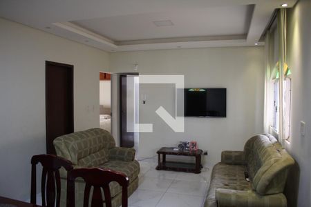 Sala de casa para alugar com 4 quartos, 110m² em Cardoso, Contagem