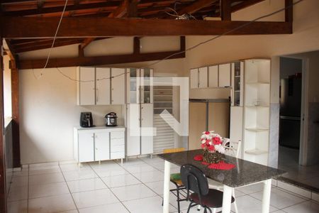 Casa para alugar com 110m², 4 quartos e 4 vagasQuintal