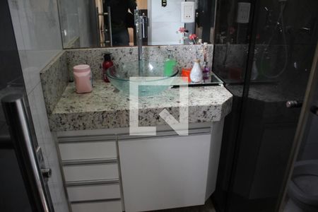 Suite Quarto 1 de casa para alugar com 4 quartos, 110m² em Cardoso, Contagem