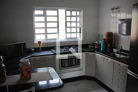 Casa para alugar com 110m², 4 quartos e 4 vagasCozinha