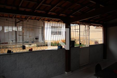 Casa para alugar com 110m², 4 quartos e 4 vagasQuintal