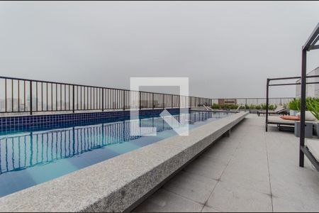 Studio para alugar com 30m², 1 quarto e sem vaga Studio para alugar com 30m², 1 quarto e sem vagaÁrea comum - Piscina