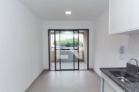 Sala/Cozinha de apartamento à venda com 1 quarto, 32m² em Moema, São Paulo