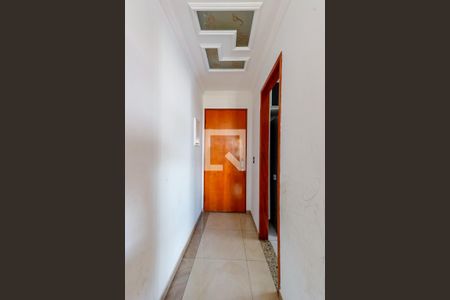 Corredor Entrada de apartamento para alugar com 2 quartos, 64m² em Vila Leonor, São Paulo