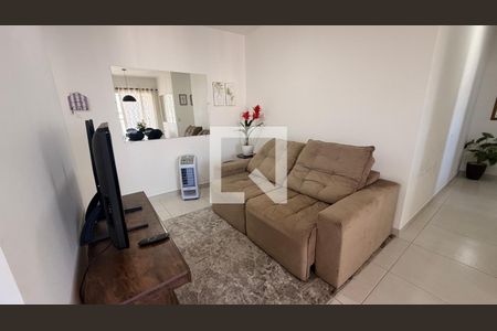 Sala/Cozinha de apartamento para alugar com 2 quartos, 67m² em Vila Rosa, Goiânia