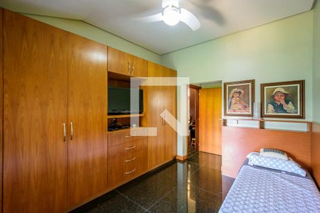 Casa à venda com 409m², 4 quartos e 6 vagasSuíte 2